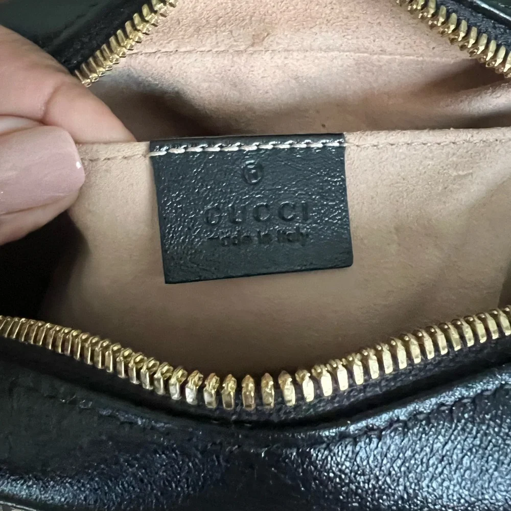 Gucci GG Marmont - Brown Canvas with Black Leather- Crossbody- Like New - Picture 12 of 15